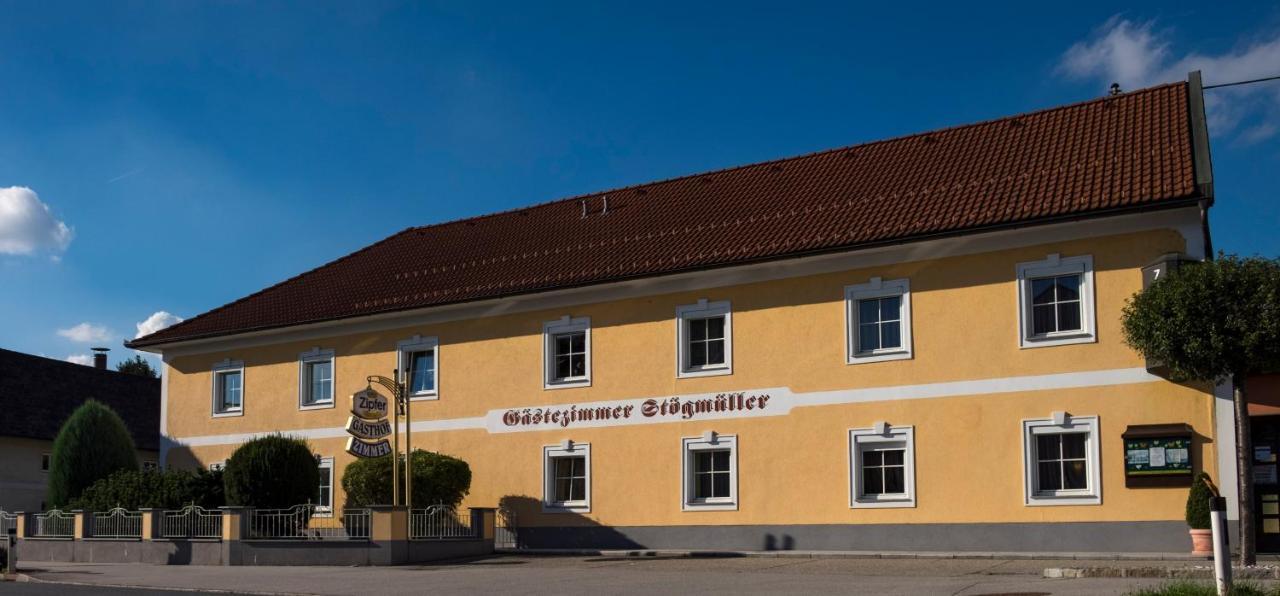 Gaestehaus Stoegmueller Asten Bagian luar foto