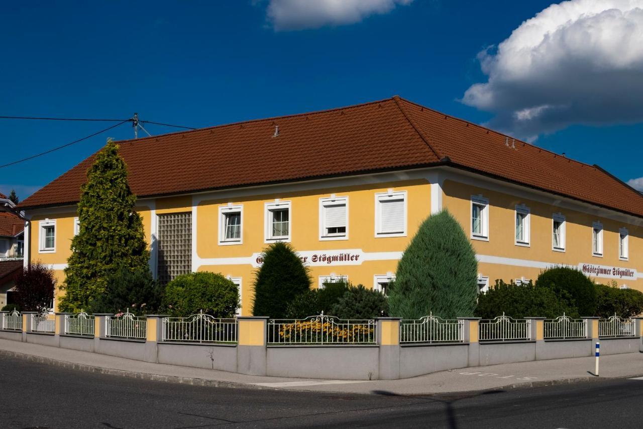 Gaestehaus Stoegmueller Asten Bagian luar foto